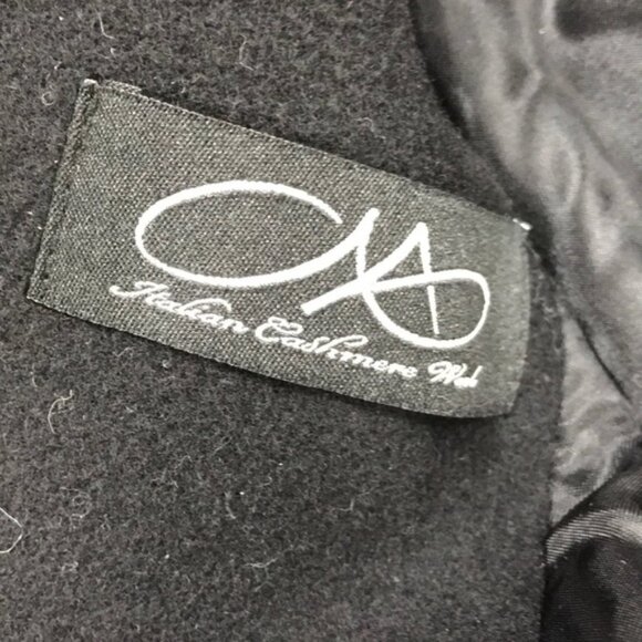 HiSO Wing Collar Cashmere and Wool Coat - Picture 5 of 6